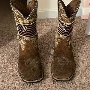 Army Camo print boots